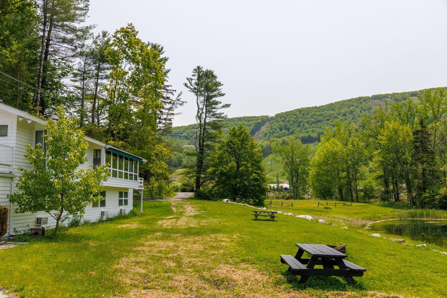 Catamount Lodging Hillsdale Exteriör bild
