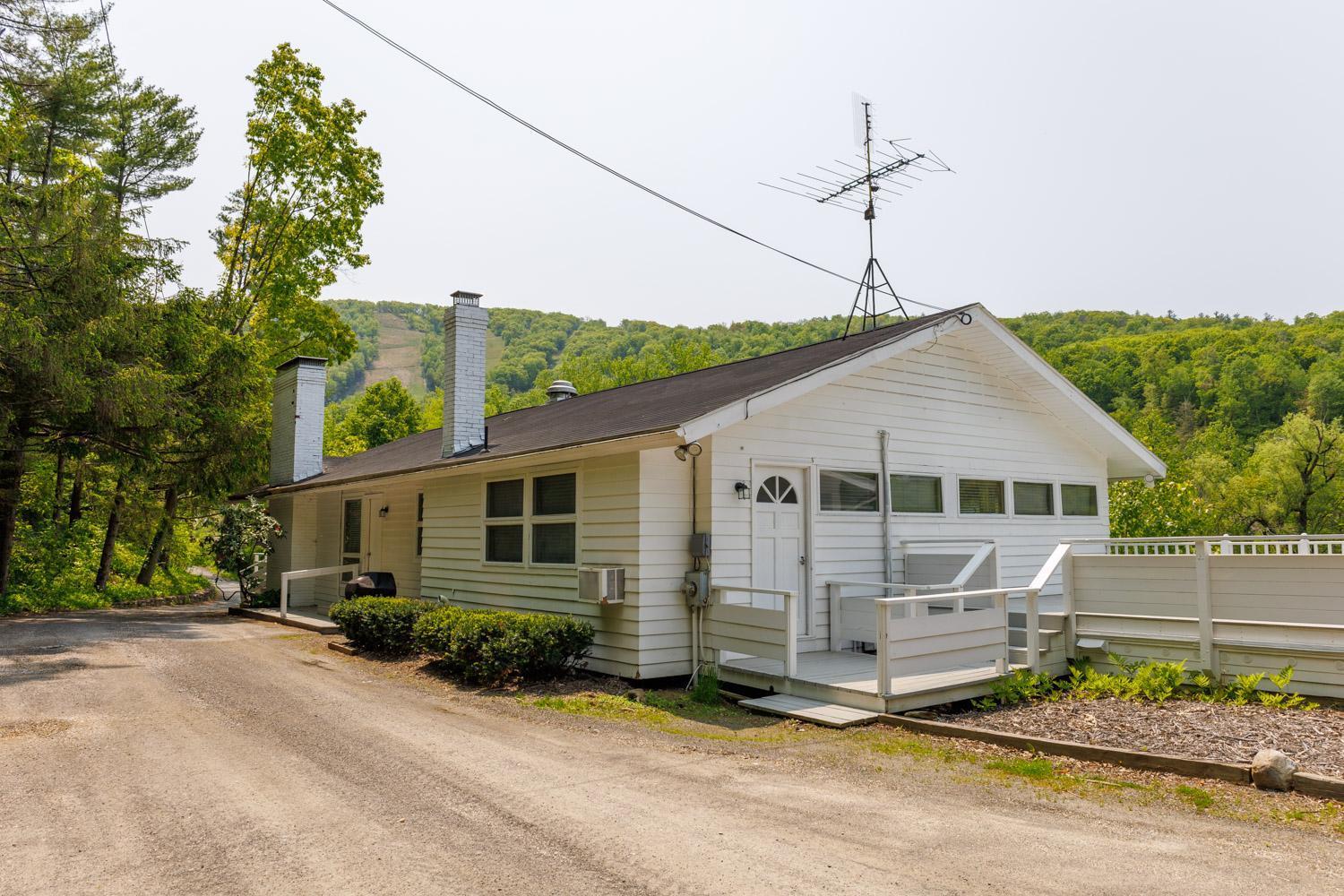 Catamount Lodging Hillsdale Exteriör bild